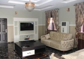 A lovely 3bedroom apartment lifecamp